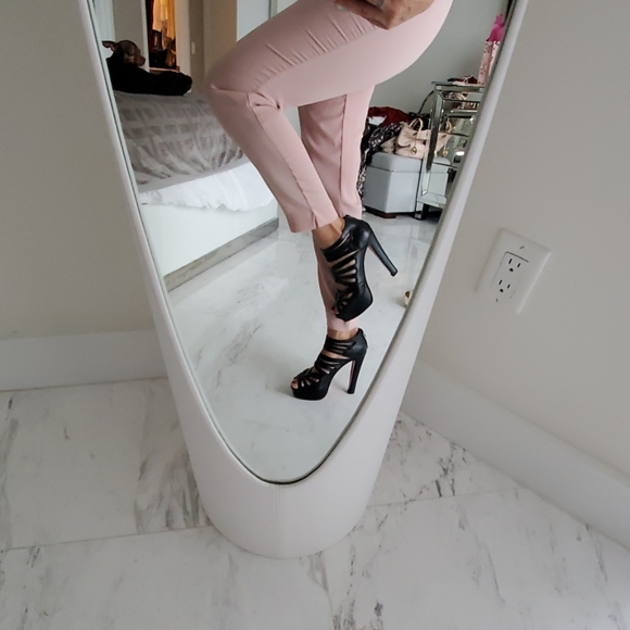 genuine leather black heels. - Picture 7 of 8